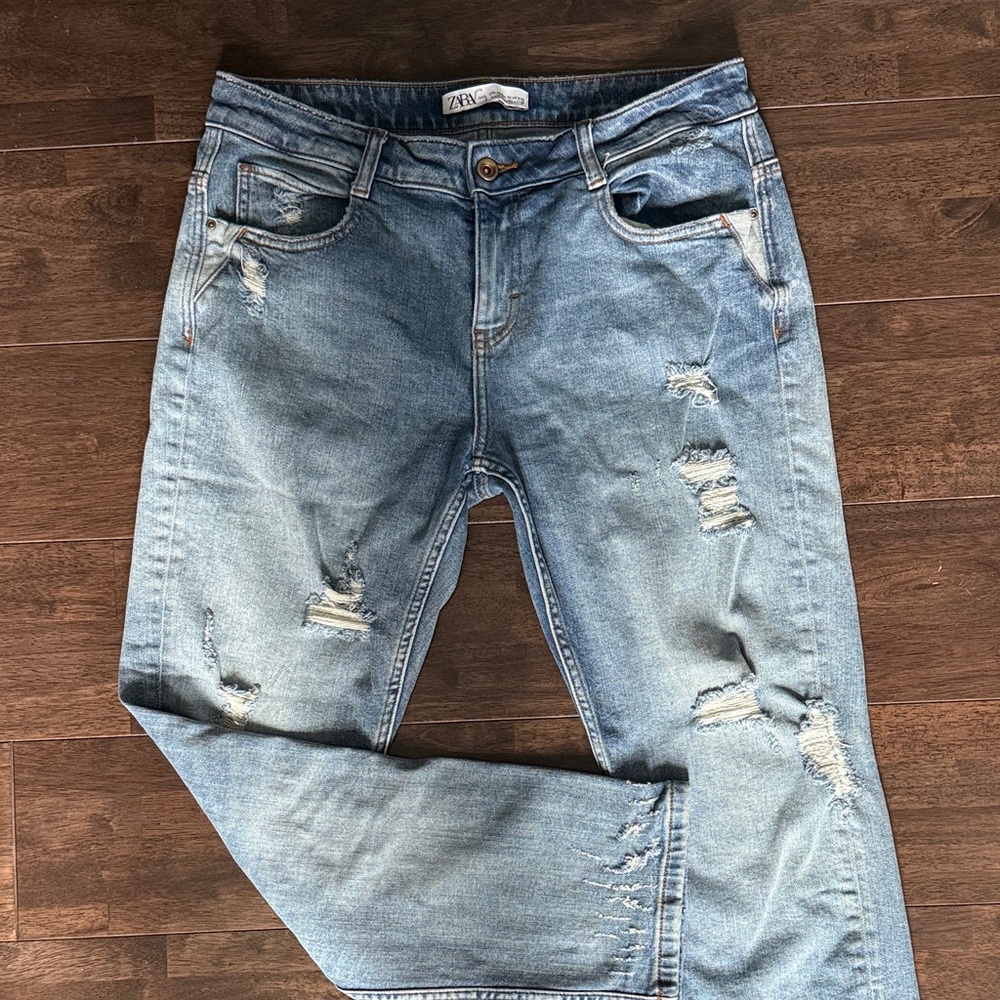 Zara Women's Light Blue Ripped Boyfriend Jeans size 28